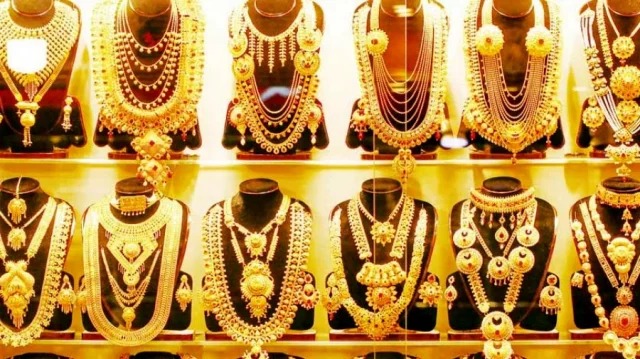 একদিনের ব্যবধানে ফের কমল স্বর্ণের দাম