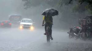 ঢাকাসহ ৪ বিভাগে অতি ভারী বৃষ্টির সতর্কতা, ভূমিধসের শঙ্কা