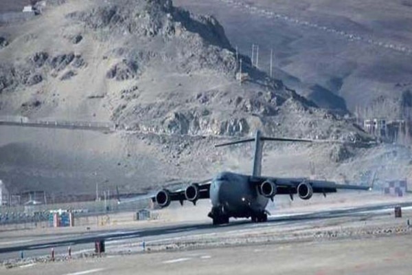 চীন সীমান্ত ঘেঁষে ভারতের সামরিক বিমান ঘাঁটি উদ্বোধন