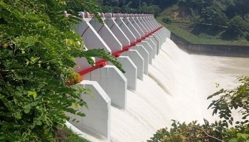 খুলে দেওয়া হলো কাপ্তাই বাঁধের সব জলকপাট