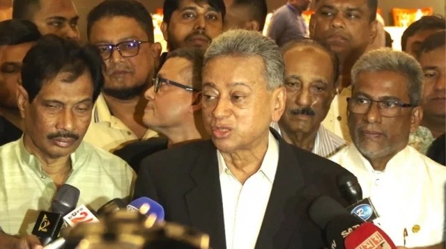 নির্বাচনের জন্য অপেক্ষা করছে দেশের মানুষ : আমীর খসরু