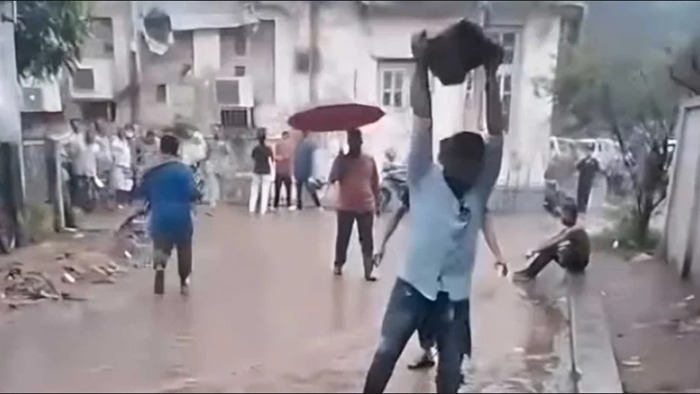 মিটফোর্ডে সোহাগ হত্যা : পাথর নিক্ষেপকারী আরও এক আসামি গ্রেপ্তার
