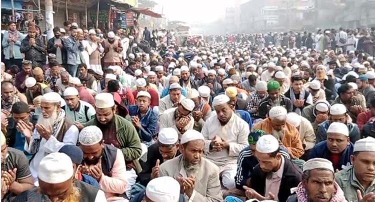 আখেরি মোনাজাতে শেষ হলো বিশ্ব ইজতেমার দ্বিতীয় পর্ব