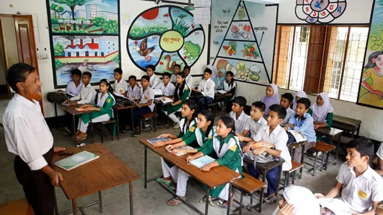 এমপিও শিক্ষকদের সর্বোচ্চ বেতন ১ লাখ ৫৬, সর্বনিম্ন ৩০ হাজার করার প্রস্তাব