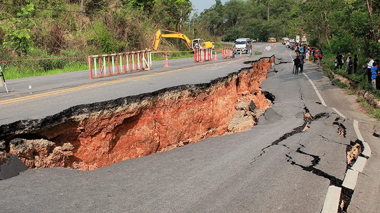 ছোট ছোট কম্পন বড় ভূমিকম্পের ইঙ্গিত!