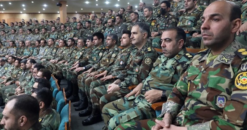 ইরানে বিক্ষোভ দমনে সেনাবাহিনীর 'রেডলাইন' ঘোষণা