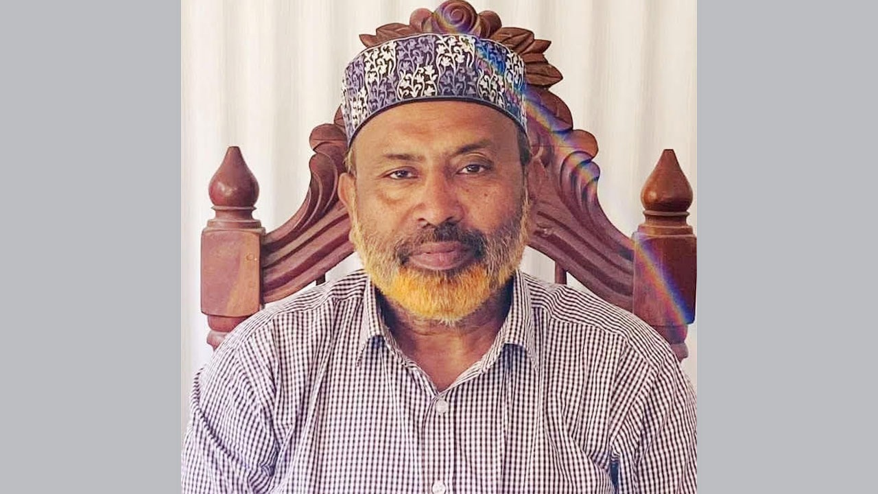 সরকারি গাছ কাটার অভিযোগে বিএনপি নেতার দলীয় পদ স্থগিত