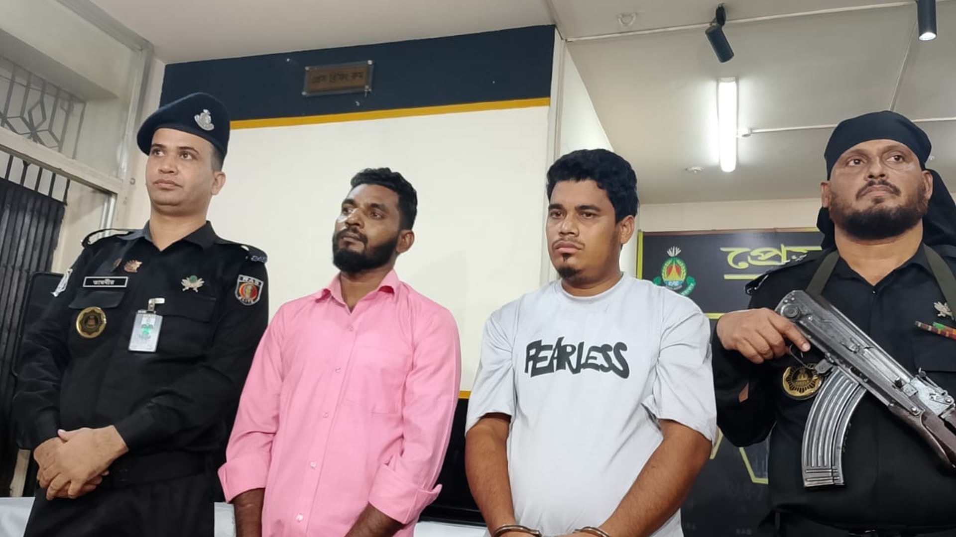 চট্টগ্রামে বিএনপির গণসংযোগে গুলি-হত্যা, আটক ২