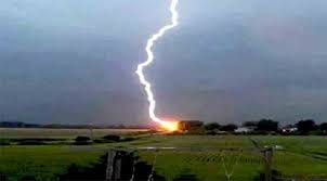 দুপুরের মধ্যে দেশের এক বিভাগে বজ্রপাতের শঙ্কা