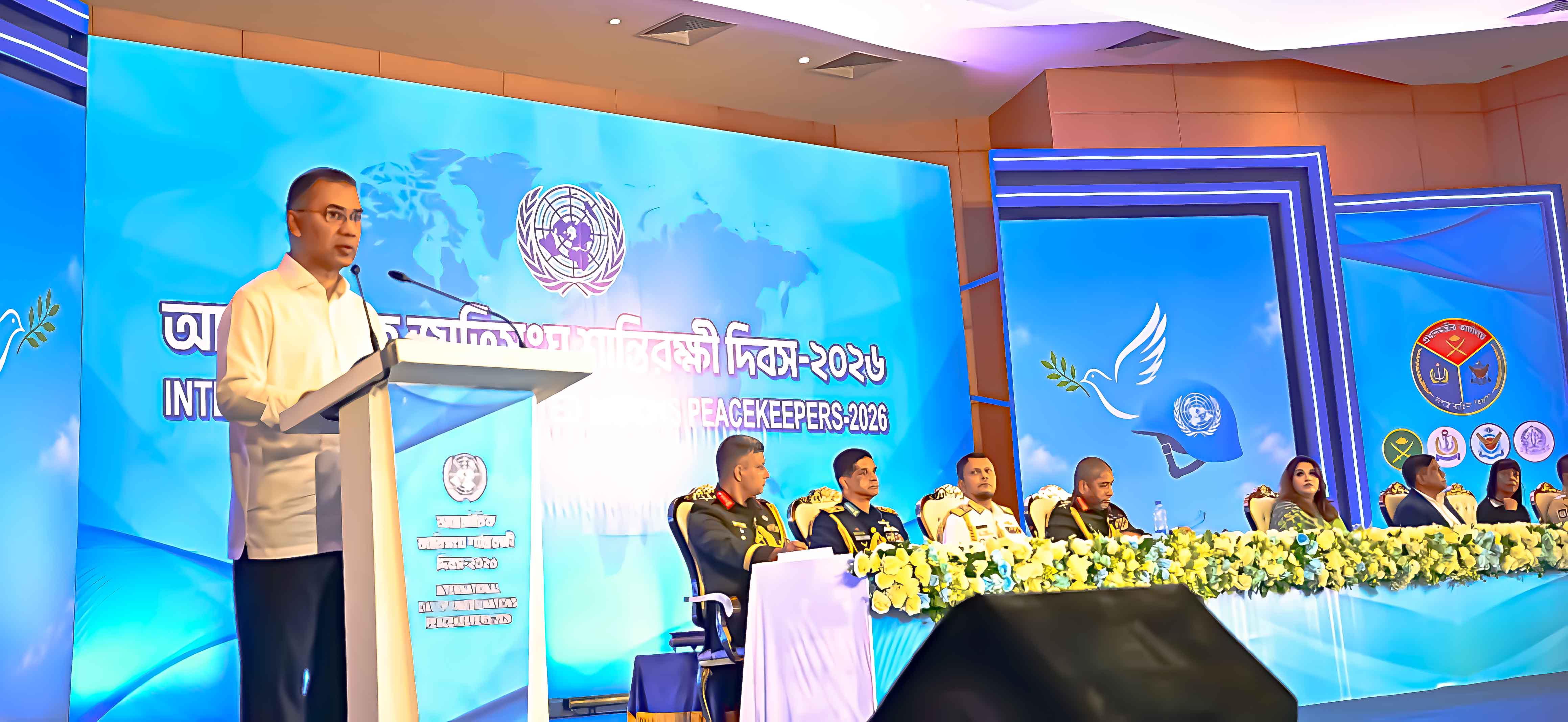 দেশের অর্জিত গৌরব রক্ষায় সশস্ত্র বাহিনীকে সতর্ক থাকার আহ্বান প্রধানমন্ত্রীর