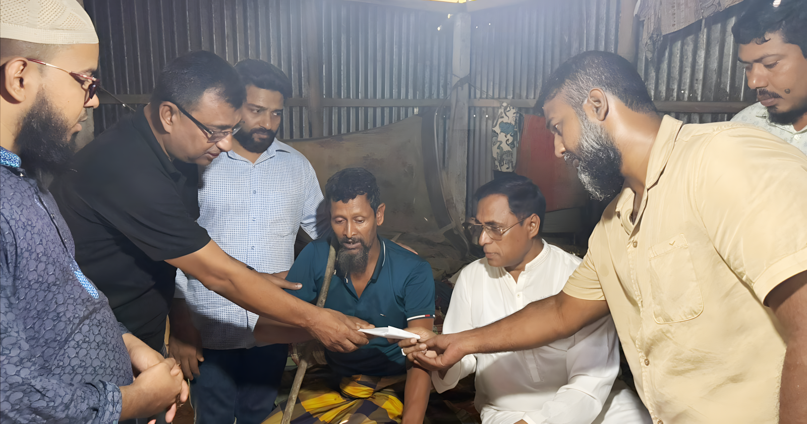 ক্যান্সার আক্রান্ত সাত্তার ও ফজলুকে চিকিৎসা সহায়তা দিলেন তারেক রহমান