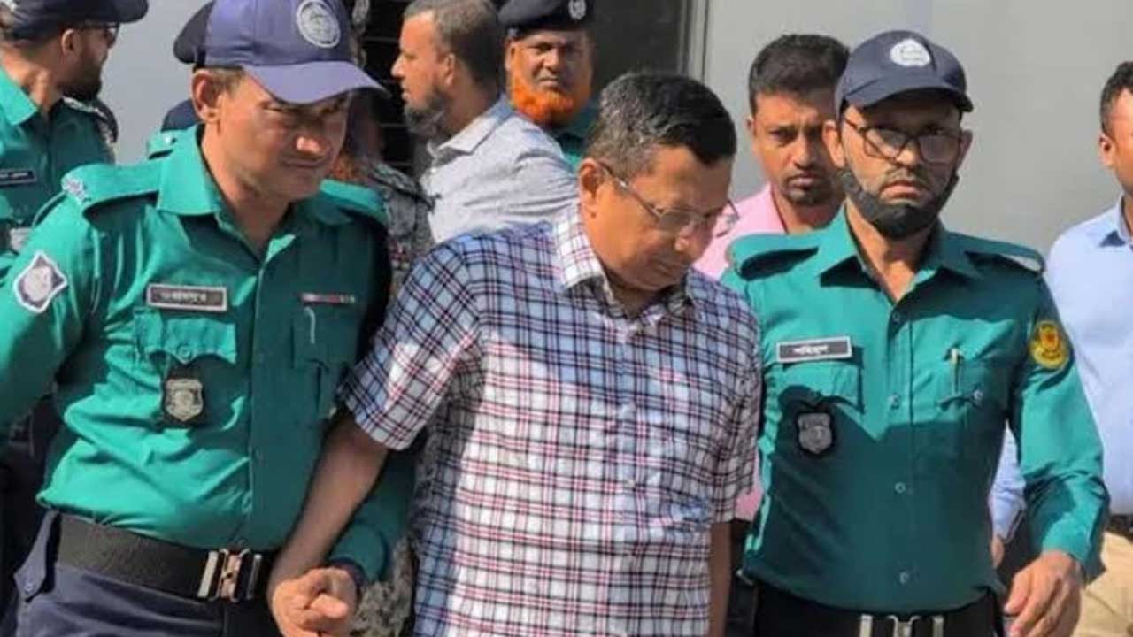 শেখ হাসিনার মামলায় রাজসাক্ষী মামুনের জেরা চলছে