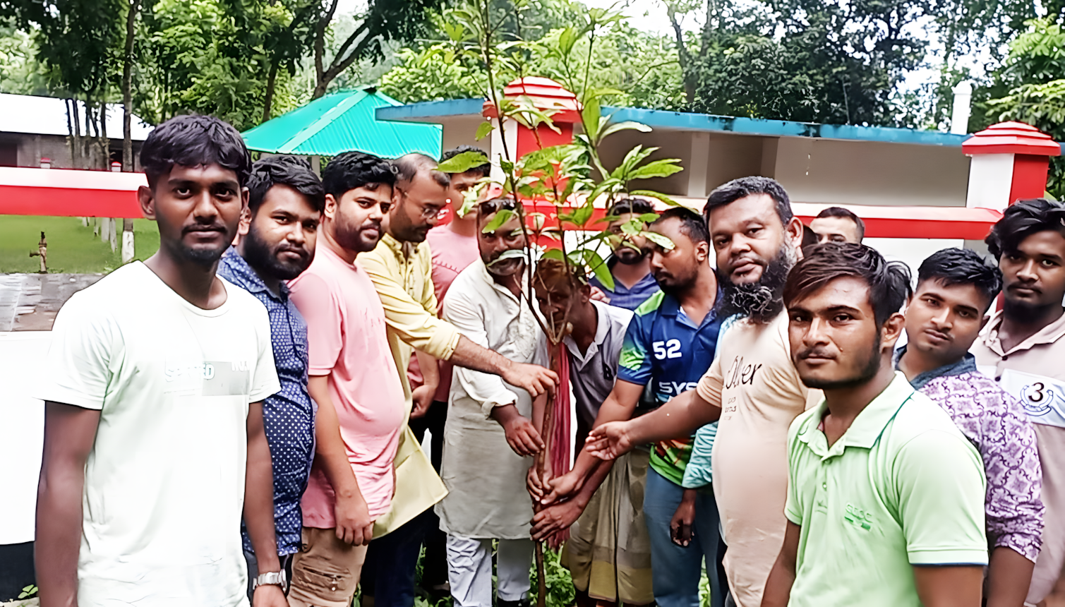 কুষ্টিয়ায় জুলাই-আগস্ট গণঅভ্যুত্থানে শহীদদের স্মরণে বৃক্ষরোপণ কর্মসূচি