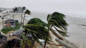 দেশজুড়ে ঝড়ো হাওয়াসহ বজ্রবৃষ্টির আভাস