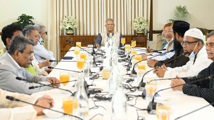 ফ্যাসিবাদবিরোধী দলগুলোর ঐক্য আরও বেশি দৃশ্যমান করতে হবে: প্রধান উপদেষ্টা