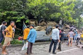 খাগড়াছড়িতে যাত্রীবাহী বাস উল্টে নিহত ১
