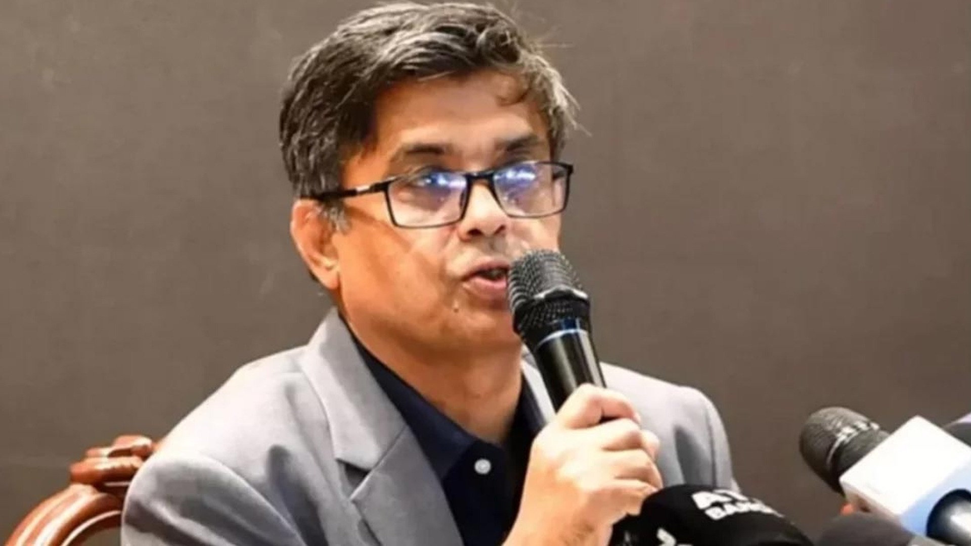 ফেব্রুয়ারিতেই নির্বাচন, কোনো শক্তি বিলম্বিত করতে পারবে না: প্রেস সচিব